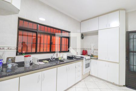 Casa à venda com 175m², 3 quartos e 3 vagasCozinha e Área de Serviço