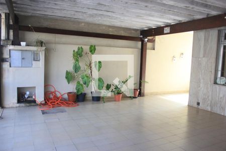 Casa à venda com 175m², 3 quartos e 2 vagasGaragem