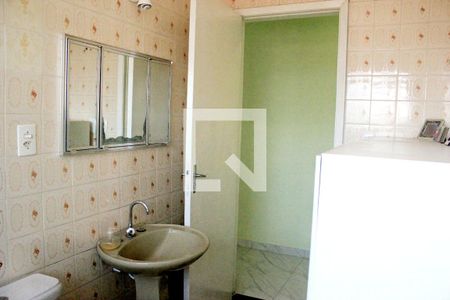 Casa à venda com 175m², 3 quartos e 2 vagasBanheiro 2