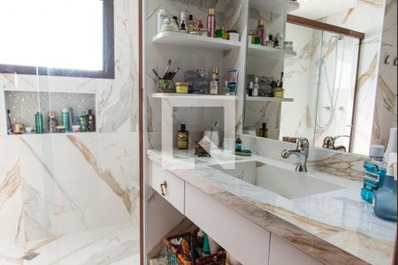 Apartamento à venda com 170m², 3 quartos e 2 vagasBanheiro da suíte 2