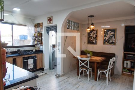 Apartamento à venda com 170m², 3 quartos e 2 vagasCozinha