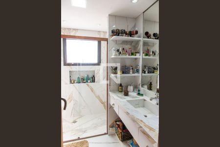 Apartamento à venda com 170m², 3 quartos e 2 vagasBanheiro da suíte 2