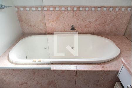 Apartamento à venda com 170m², 3 quartos e 2 vagasBanheiro