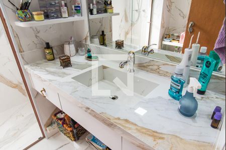 Apartamento à venda com 170m², 3 quartos e 2 vagasBanheiro da suíte 2