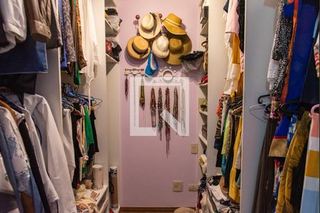 Apartamento à venda com 170m², 3 quartos e 2 vagasCloset da suíte 2