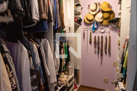 Apartamento à venda com 170m², 3 quartos e 2 vagasCloset da suíte 2
