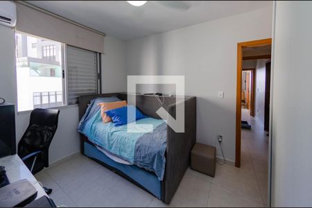 Apartamento à venda com 202m², 4 quartos e 3 vagasQuarto 2