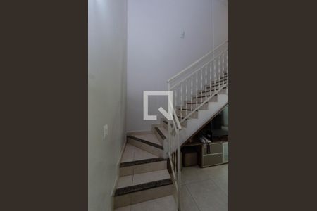 Apartamento à venda com 202m², 4 quartos e 3 vagasEscada