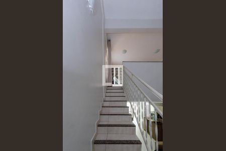 Apartamento à venda com 202m², 4 quartos e 3 vagasEscada