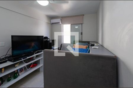 Apartamento à venda com 202m², 4 quartos e 3 vagasQuarto 2