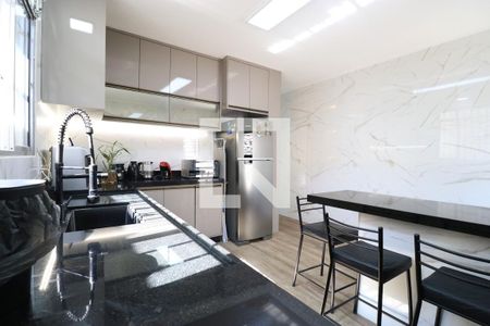 Casa à venda com 182m², 2 quartos e 2 vagasCozinha