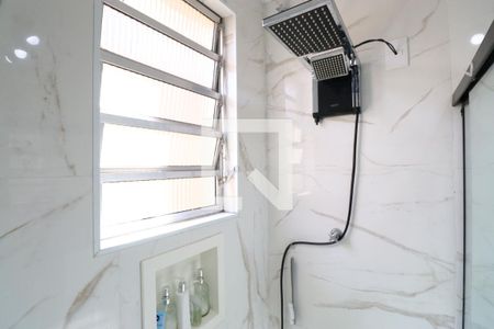 Casa à venda com 182m², 2 quartos e 2 vagasBanheiro 1