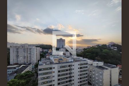 Apartamento à venda com 42m², 1 quarto e sem vaga Apartamento à venda com 42m², 1 quarto e sem vagaÁrea comum - Piscina vista