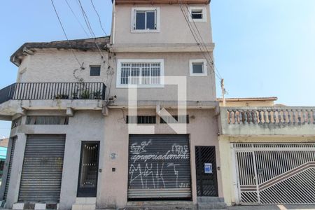 Casa para alugar com 130m², 2 quartos e sem vagaFachada