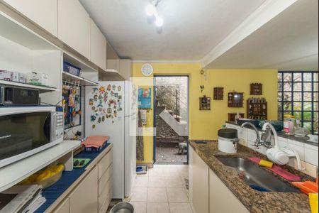 Casa à venda com 155m², 3 quartos e 2 vagasCozinha