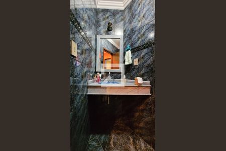 Casa à venda com 271m², 3 quartos e 5 vagas Casa à venda com 271m², 3 quartos e 5 vagasBanheiro 2