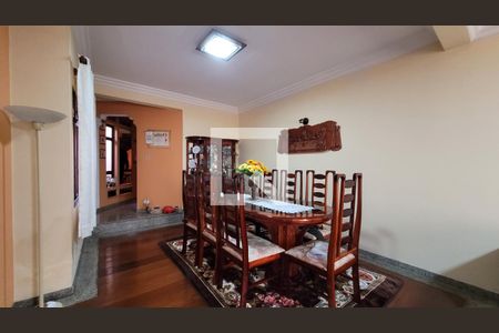 Casa à venda com 271m², 3 quartos e 5 vagas Casa à venda com 271m², 3 quartos e 5 vagasSala de Jantar