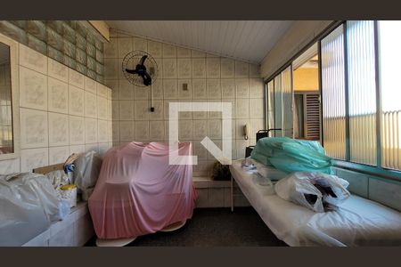 Casa à venda com 271m², 3 quartos e 5 vagas Casa à venda com 271m², 3 quartos e 5 vagasQuarto de Serviço