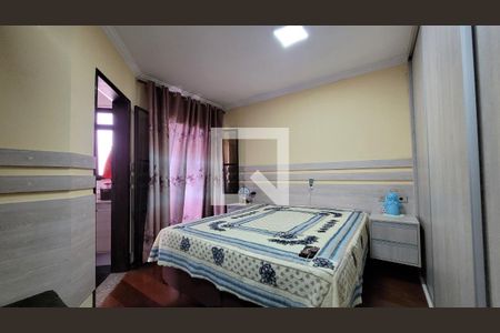 Casa à venda com 271m², 3 quartos e 5 vagas Casa à venda com 271m², 3 quartos e 5 vagasQuarto 2