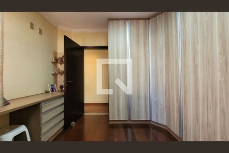 Casa à venda com 271m², 3 quartos e 5 vagas Casa à venda com 271m², 3 quartos e 5 vagasQuarto 3