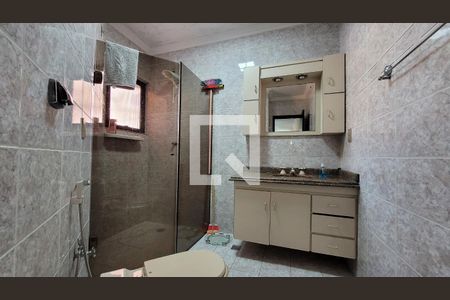 Casa à venda com 271m², 3 quartos e 5 vagas Casa à venda com 271m², 3 quartos e 5 vagasBanheiro 3