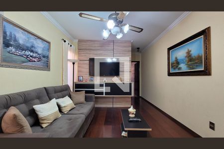 Casa à venda com 271m², 3 quartos e 5 vagas Casa à venda com 271m², 3 quartos e 5 vagasSala