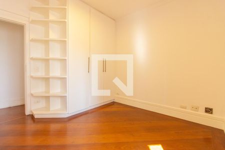 Apartamento para alugar com 168m², 3 quartos e 4 vagasSuíte 2