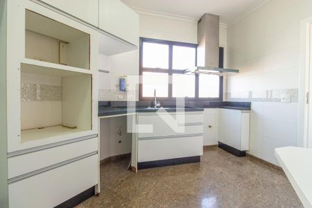 Apartamento para alugar com 168m², 3 quartos e 4 vagasCozinha 