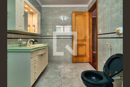 Casa à venda com 650m², 3 quartos e 10 vagas Casa à venda com 650m², 3 quartos e 10 vagasBanheiro da Suíte 1