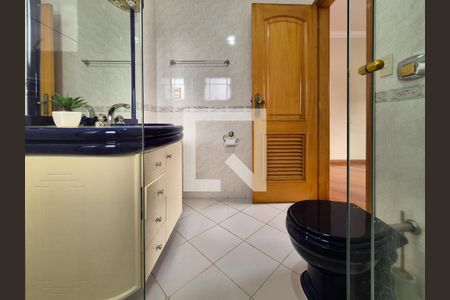 Casa à venda com 650m², 3 quartos e 10 vagas Casa à venda com 650m², 3 quartos e 10 vagasBanheiro da Suíte 3