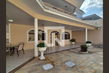 Casa à venda com 650m², 3 quartos e 10 vagas Casa à venda com 650m², 3 quartos e 10 vagasVaranda