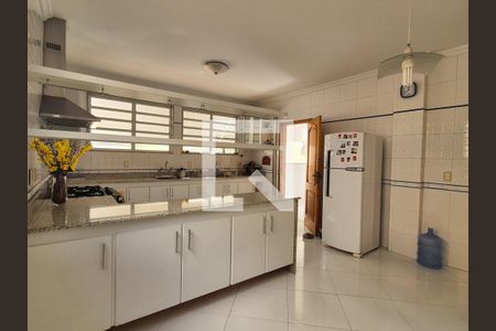 Casa à venda com 650m², 3 quartos e 10 vagas Casa à venda com 650m², 3 quartos e 10 vagasCozinha