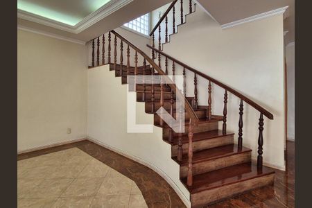 Escada de casa à venda com 3 quartos, 650m² em Barra da Tijuca, Rio de Janeiro