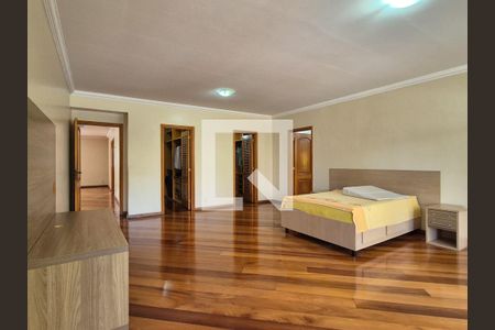 Casa à venda com 650m², 3 quartos e 10 vagas Casa à venda com 650m², 3 quartos e 10 vagasSuíte 2