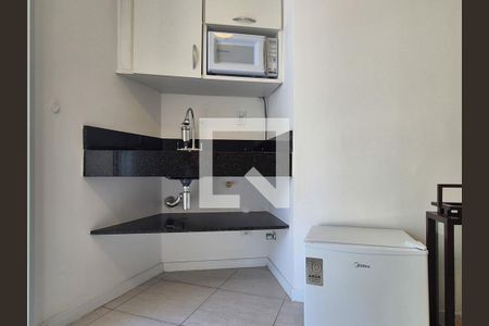Sala/cozinha de apartamento para alugar com 1 quarto, 60m² em Recreio dos Bandeirantes, Rio de Janeiro