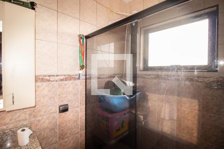 Casa à venda com 263m², 4 quartos e 9 vagasBanheiro da Suíte 2