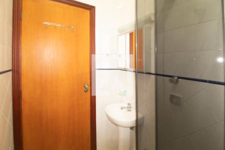 Casa à venda com 263m², 4 quartos e 9 vagasBanheiro 6