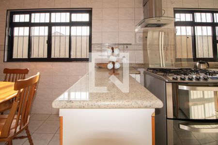 Casa à venda com 263m², 4 quartos e 9 vagasCopa e Cozinha