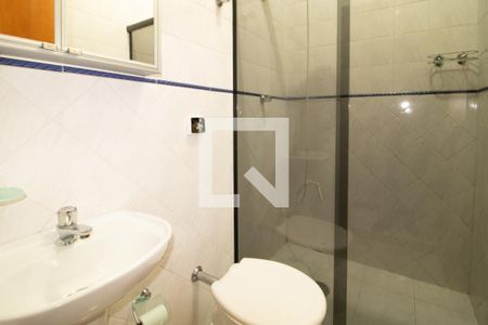 Casa à venda com 263m², 4 quartos e 9 vagasBanheiro 6