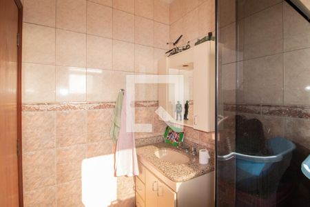 Casa à venda com 263m², 4 quartos e 9 vagasBanheiro da Suíte 2