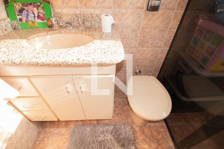 Casa à venda com 263m², 4 quartos e 9 vagasBanheiro da Suíte 2