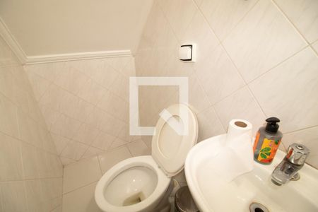 Casa à venda com 263m², 4 quartos e 9 vagasBanheiro 5