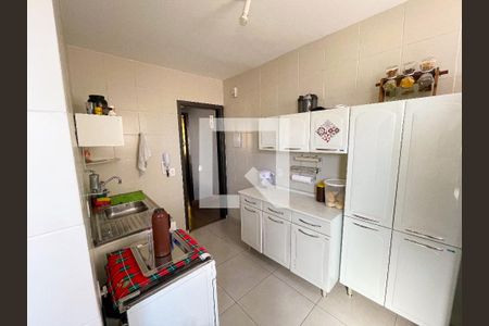 Cozinha de apartamento à venda com 3 quartos, 63m² em Santa Cruz Industrial, Contagem
