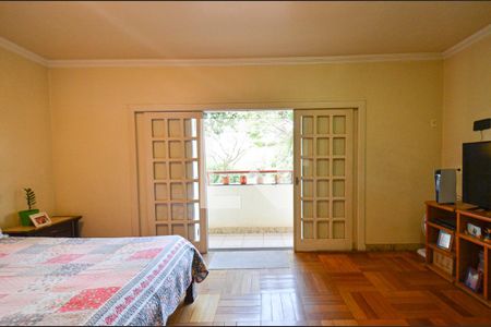 Casa à venda com 670m², 8 quartos e 8 vagasSuite master