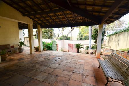 Casa à venda com 670m², 8 quartos e 8 vagasGaragem/ casa2