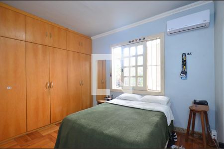 Casa à venda com 670m², 8 quartos e 8 vagasQuarto1