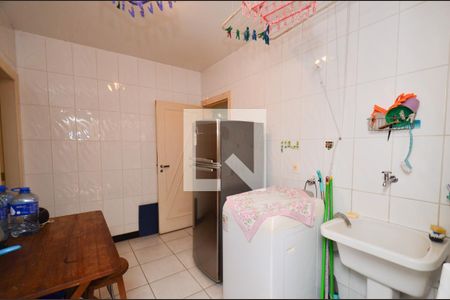 Casa à venda com 670m², 8 quartos e 8 vagasArea de serviço