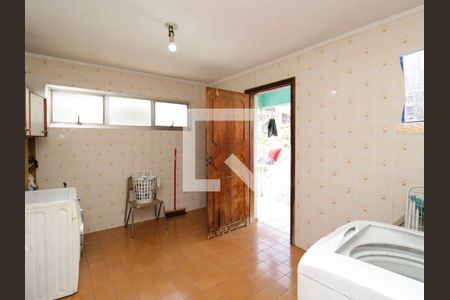 Casa à venda com 300m², 6 quartos e 7 vagasÁrea de Serviço