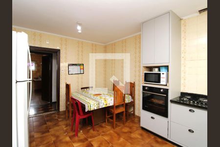 Casa à venda com 300m², 6 quartos e 7 vagasCozinha