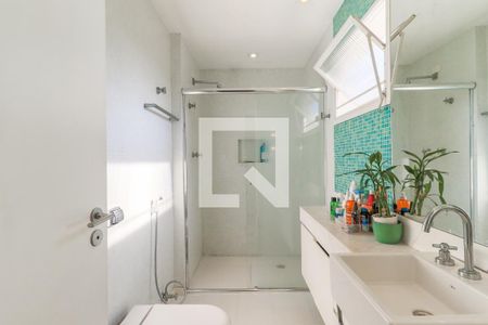 Apartamento à venda com 467m², 3 quartos e 4 vagasBanheiro da Suíte 1